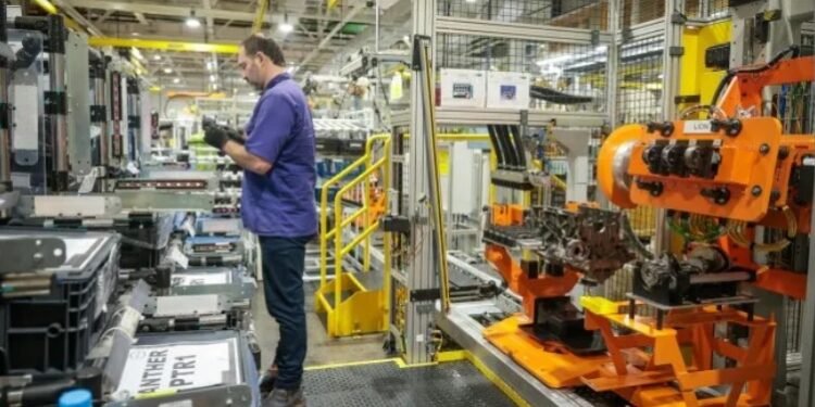 La economía repunta tras tres caídas