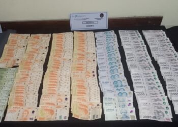 Detienen a dos dealers que vendían droga en libertad