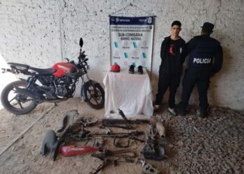 Robó una moto de gran cilindrada pero fue detenido gracias a las cámaras de seguridad, estaba prófugo de la justicia
