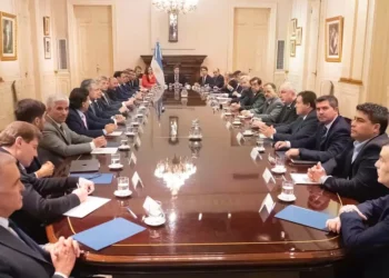 Milei convoca a su nuevo Gabinete en Rosada.