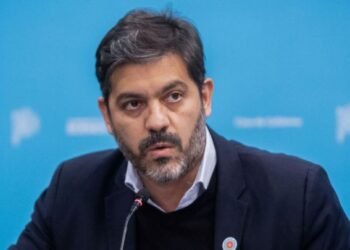 Bianco exige el encuentro Kicillof-Santilli.