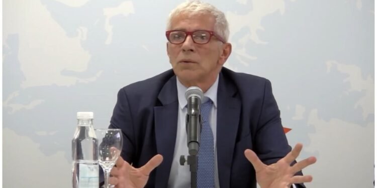 Financista de Tapia, defendido por el estudio de Cúneo Libarona.