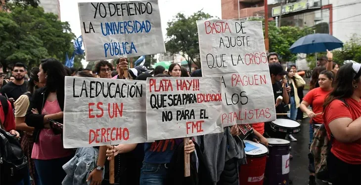 La crisis salarial docente: Casi 44% de pérdida con Milei