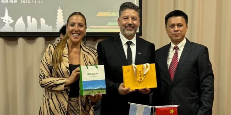 Fuzhou: acuerdo de intercambio económico, deportivo y cultural entre merlo y la provincia de fujian, china