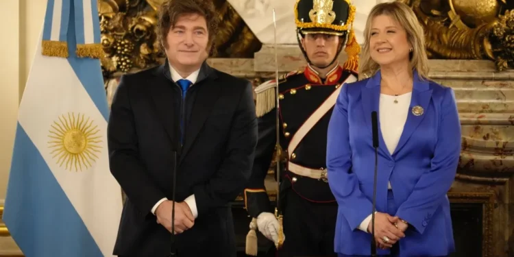 «Nadie pregunta»: Monteoliva pone el foco en policías heridos y critica a Grillo.