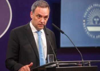 El Gabinete se rearma: Scioli continúa gratis.