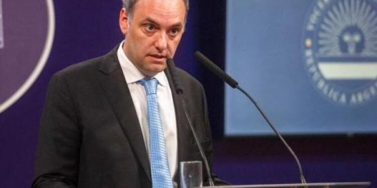 El Gabinete se rearma: Scioli continúa gratis.