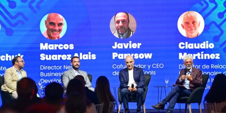 Escobar, anfitrión de un encuentro estratégico para el futuro de la inteligencia artificial