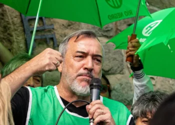 Aguiar: Milei es el culpable de la destrucción por la inflación.