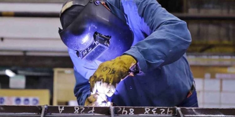 El declive económico se confirma con caída en noviembre.