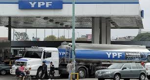 Impuestos: el anuncio del Gobierno que afecta al precio de la nafta.