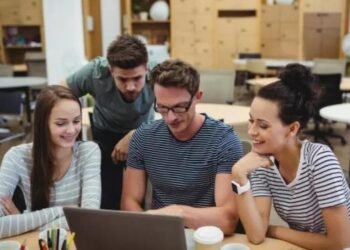 Cuatro de cada diez argentinos buscan empleo adicional para mantener su calidad de vida