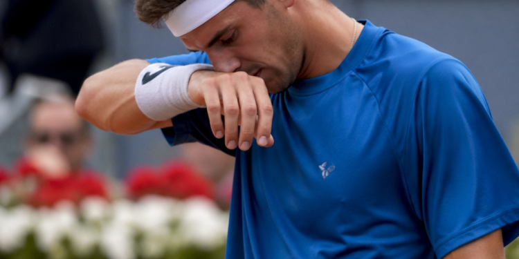 Etcheverry se despide en octavos de final del Masters de Madrid ante Fils