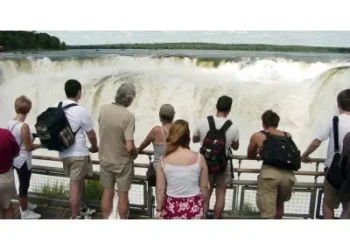 Devolución de IVA: ARCA aplica cambios y digitaliza el trámite para turistas.