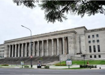 Educación en la mira: El Gobierno modificó el Presupuesto 2026 y le recortó casi 2,5 billones de pesos.