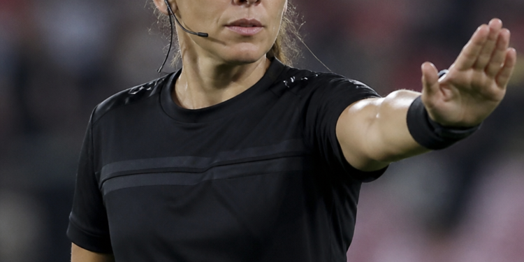 Yael Falcón Pérez arbitrará la final del torneo Apertura entre River y Belgrano