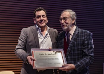 El Senado Rinde Homenaje a Luis Brandoni: Reconocimiento a su Trayectoria Artística y Compromiso Político
