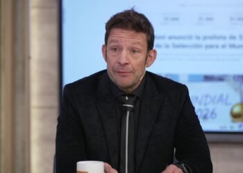 Giacomini reveló que rechazó oferta de Milei para ser ministro de Economía, mientras Caputo lo desmiente