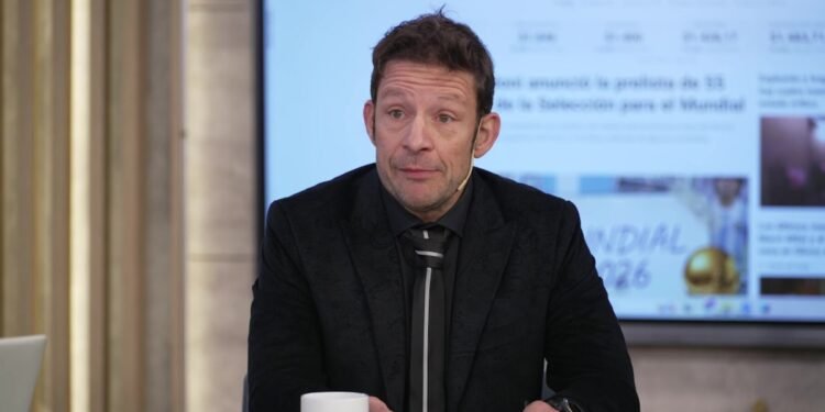 Giacomini reveló que rechazó oferta de Milei para ser ministro de Economía, mientras Caputo lo desmiente
