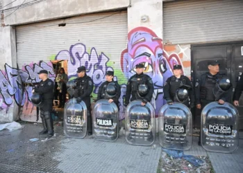 Detenido en Villa Crespo un hombre buscado por la justicia tras el hallazgo de auriculares robados