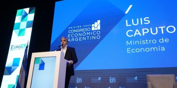Cambios en el Ministerio de Economía: José García Hamilton renuncia y Luis Caputo presenta a su sucesor