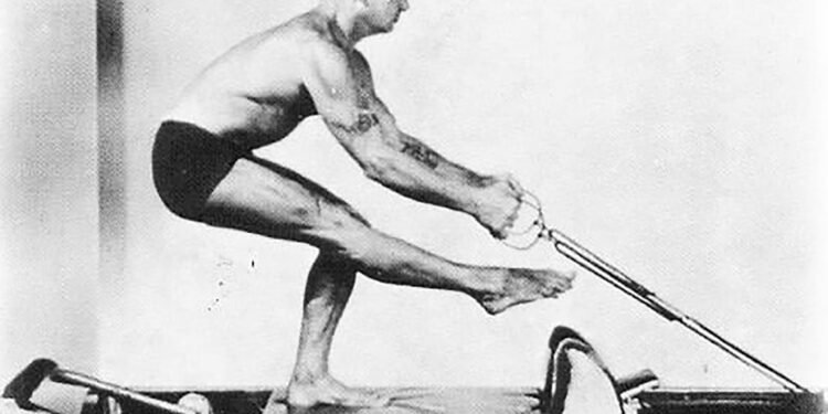Joseph Pilates, pionero del método de entrenamiento: “El objetivo es alcanzar el equilibrio entre cuerpo y mente, sin priorizar uno sobre otro”