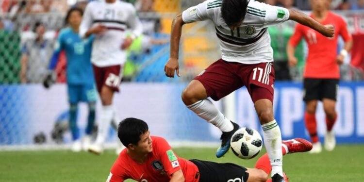 México vence a Corea del Sur con un gol insólito y se asegura el primer lugar de su grupo