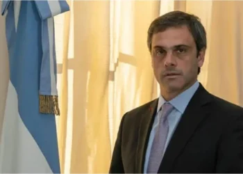 Denuncian intentos de ‘peruanizar’ Argentina mediante un nuevo modelo social