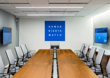 Human Rights Watch expresa preocupaciones sobre el proyecto de lobby del Gobierno y solicita ajustes
