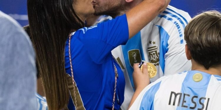 El emotivo mensaje de Antonela Roccuzzo a Lionel Messi por su cumpleaños 39: “Amor de mi vida”