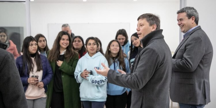 Yerba Buena: Conflicto educativo y paro en una escuela municipal