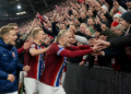 La singular celebración de los futbolistas noruegos con sus seguidores tras avanzar en el Mundial 2026
