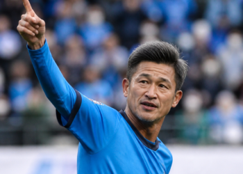 A los 59 años, Kazuyoshi Miura hace historia nuevamente al marcar un gol tras cuatro años