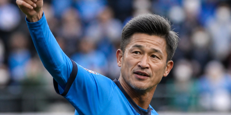 A los 59 años, Kazuyoshi Miura hace historia nuevamente al marcar un gol tras cuatro años