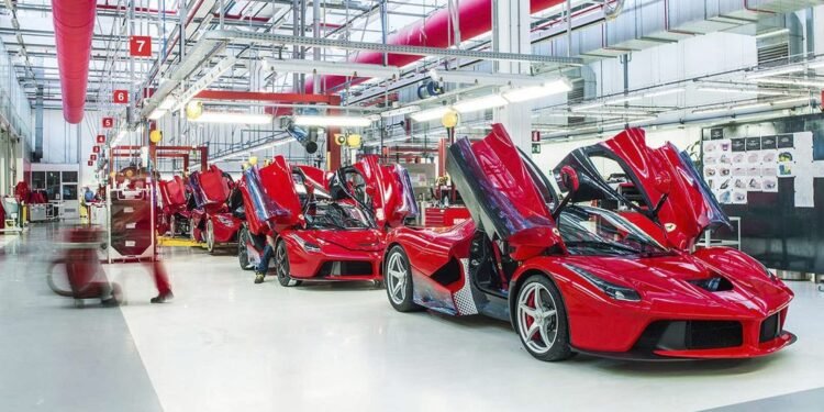Descubriendo la Fábrica de Ferrari: Un Viaje al Corazón de la Exuberancia Automovilística