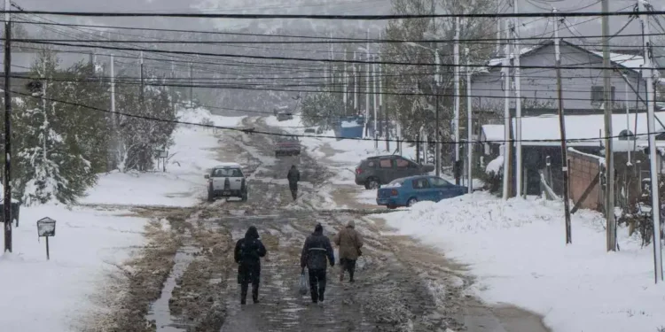 Un fuerte temporal de nieve y frío afecta diversas regiones cordilleranas del país