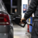 El Gobierno prorroga la suba de impuestos a los combustibles para mitigar la inflación
