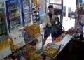 Asalto violento a un kiosco en San Justo: delincuentes armados roban vino, cigarrillos y galletas