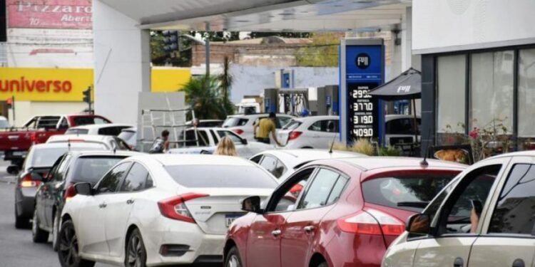 El regreso de las largas esperas para cargar gas debido a la ola de frío