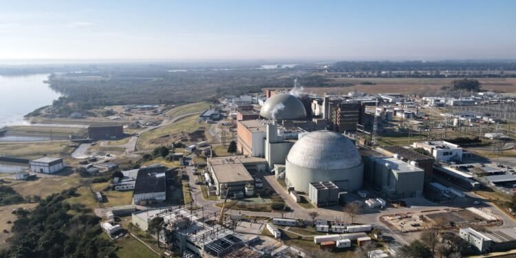 Inversión de USD 1.200 millones para un reactor nuclear en Argentina