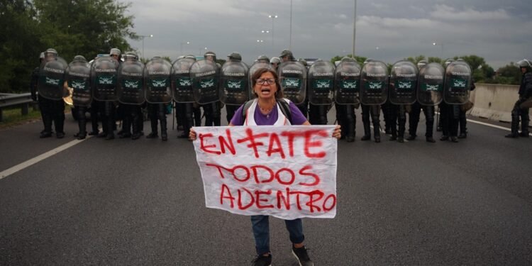 Corte total en la Panamericana por protestas de trabajadores