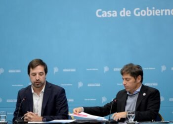 Kicillof despliega a sus ministros en las provincias para fortalecer su armado político nacional