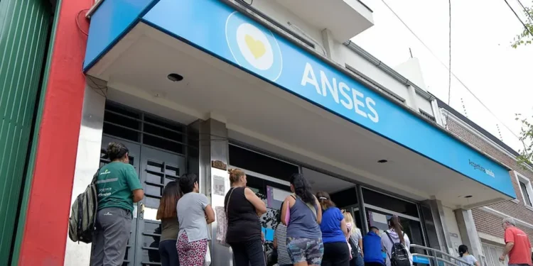 ANSES: quiénes cobran hoy, lunes 10 de agosto de 2026