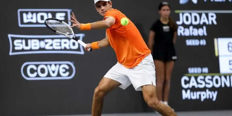 La controversia de Shapovalov con Jódar por las interrupciones causadas por sus zapatillas
