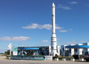 El Gobierno analiza reactivar el Centro Espacial Punta Indio y evalúa una posible participación de SpaceX
