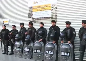 Detención de mecheras en Flores por robo de ropa