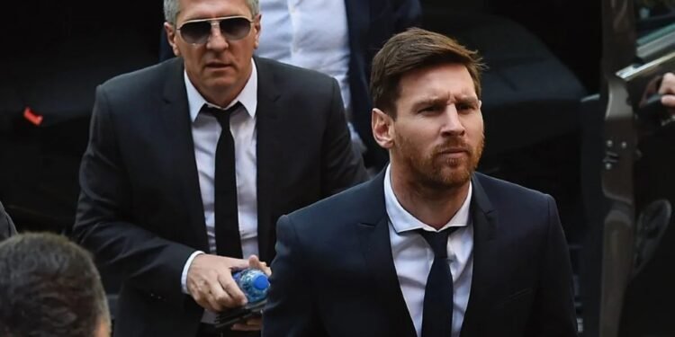 Lionel Messi prorroga su estadía en Rosario tras despedir a su padre y viajará a Miami el miércoles