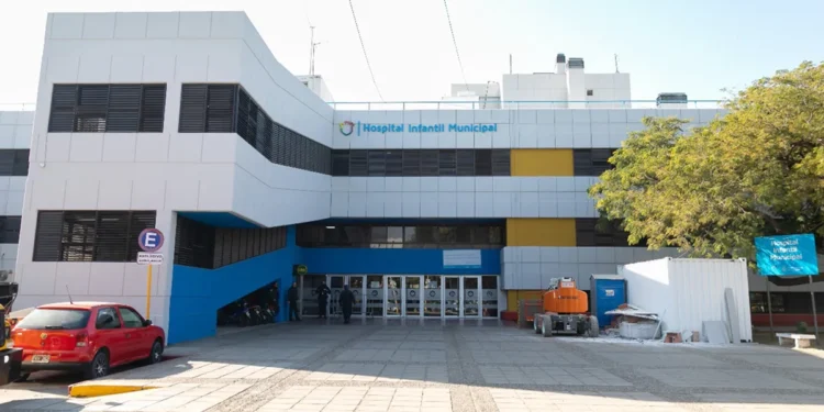 Nuevo ataque de un perro: un niño de 3 años mordido por un pitbull recibió 65 puntos de sutura
