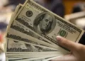 A cuánto cotizan el dólar oficial y el dólar tarjeta este miércoles 5 de agosto