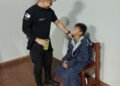 En Misiones, policías rescatan a un niño que dormía en la calle con pedido de paradero